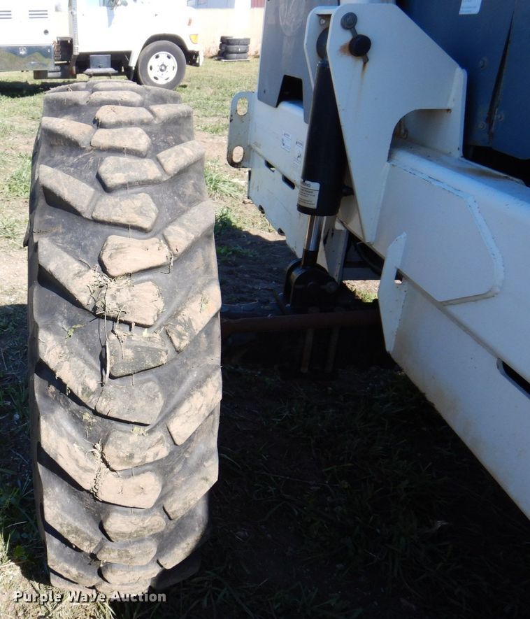 image for item JL9938 2005 Terex TH844C  telehandler