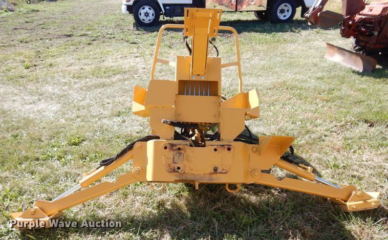 image for item JL9940 Vermeer B500  backhoe attachment