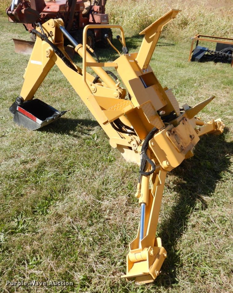 image for item JL9940 Vermeer B500  backhoe attachment