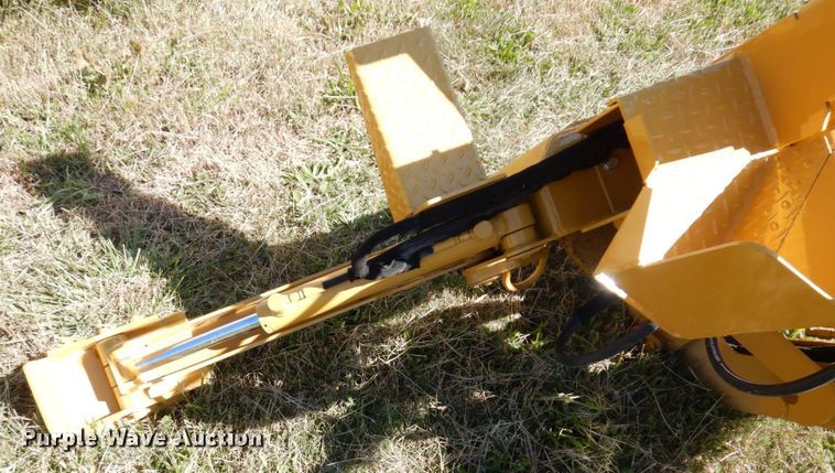 image for item JL9940 Vermeer B500  backhoe attachment