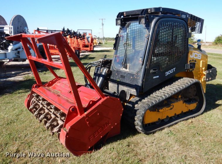 image for item JL9946 2013 JCB 300T  tracked skid steer loader