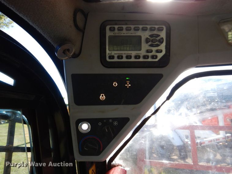 image for item JL9946 2013 JCB 300T  tracked skid steer loader