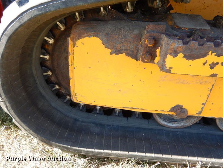 image for item JL9946 2013 JCB 300T  tracked skid steer loader