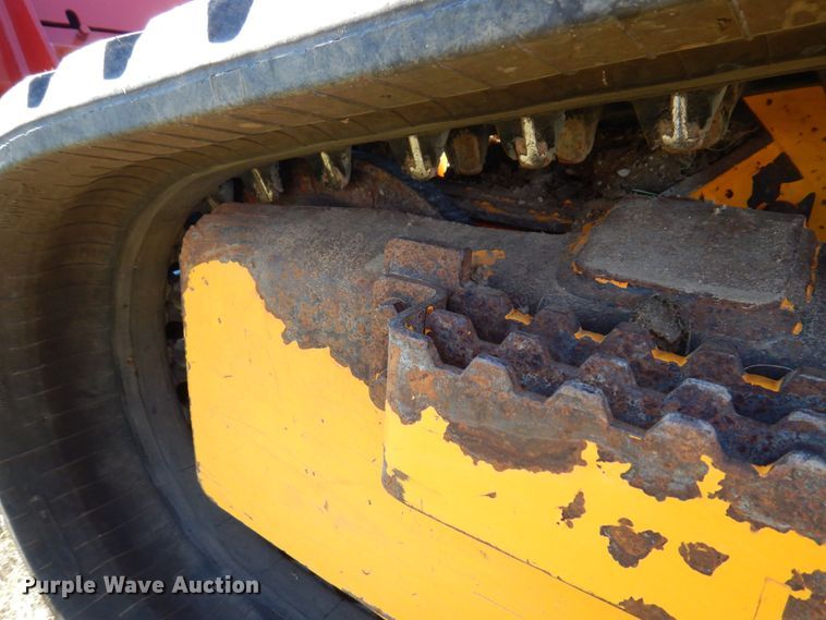 image for item JL9946 2013 JCB 300T  tracked skid steer loader