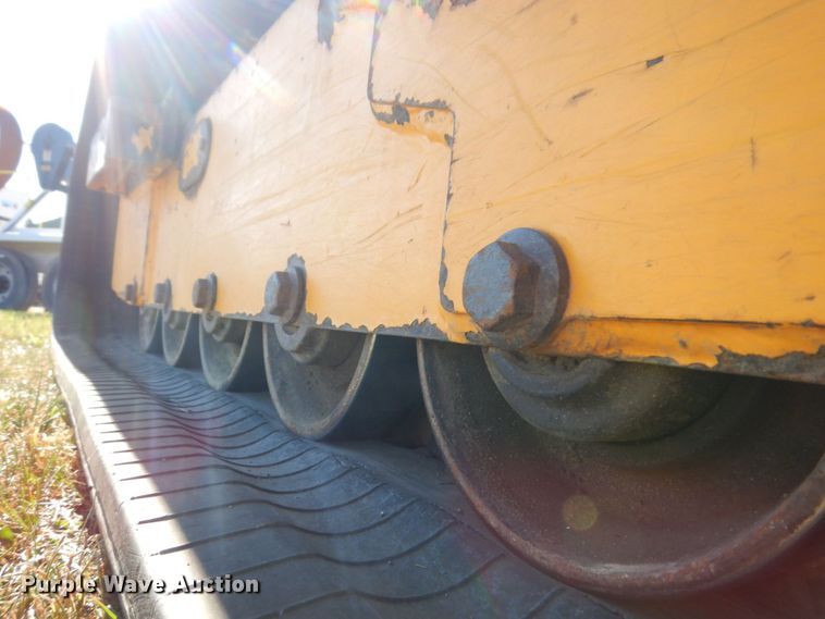 image for item JL9946 2013 JCB 300T  tracked skid steer loader