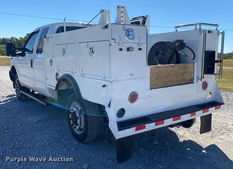 image for item JW9381 2011 Ford F350 Super Duty  SuperCab utility bed pickup truck