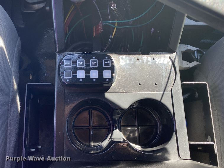 image for item JW9381 2011 Ford F350 Super Duty  SuperCab utility bed pickup truck