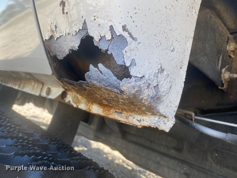 image for item JW9381 2011 Ford F350 Super Duty  SuperCab utility bed pickup truck