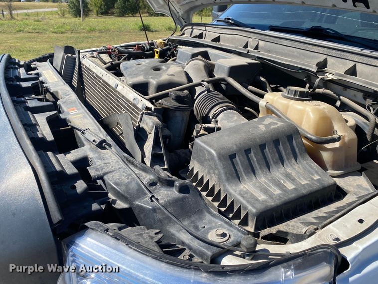 image for item JW9381 2011 Ford F350 Super Duty  SuperCab utility bed pickup truck