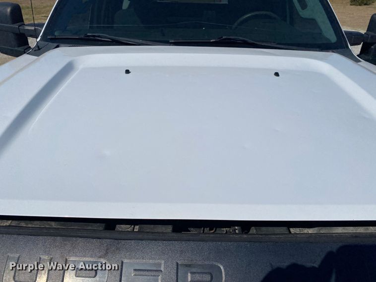 image for item JW9381 2011 Ford F350 Super Duty  SuperCab utility bed pickup truck