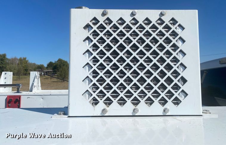 image for item JW9381 2011 Ford F350 Super Duty  SuperCab utility bed pickup truck