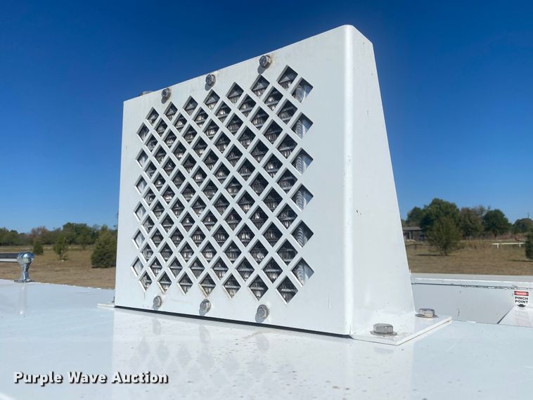 image for item JW9381 2011 Ford F350 Super Duty  SuperCab utility bed pickup truck