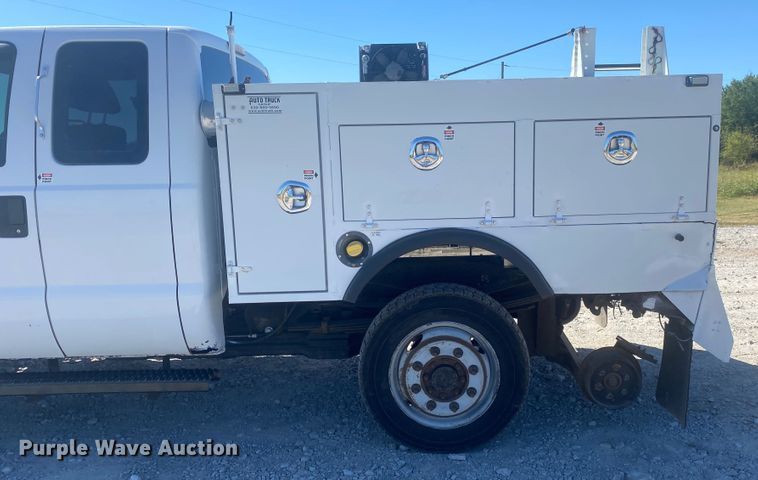 image for item JW9381 2011 Ford F350 Super Duty  SuperCab utility bed pickup truck