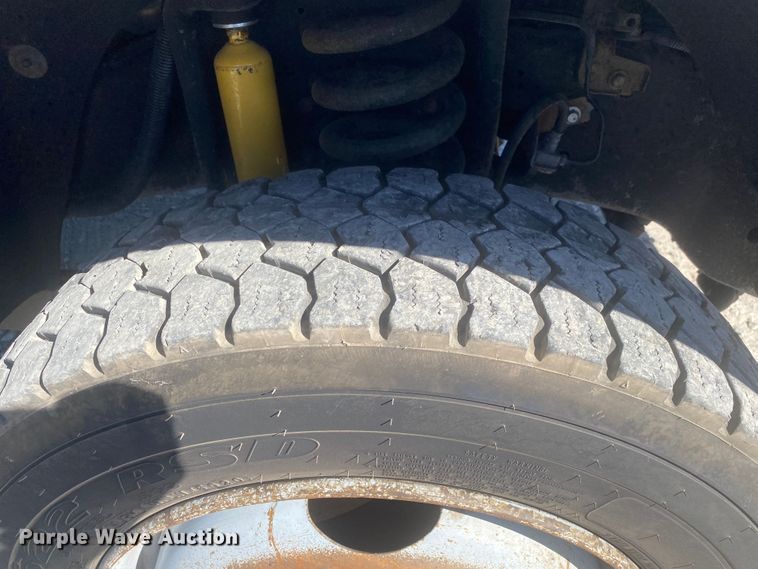 image for item JW9381 2011 Ford F350 Super Duty  SuperCab utility bed pickup truck