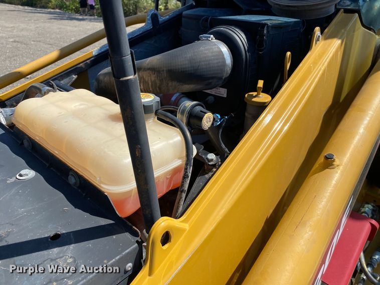 image for item JW9395 2011 Caterpillar 420E  backhoe