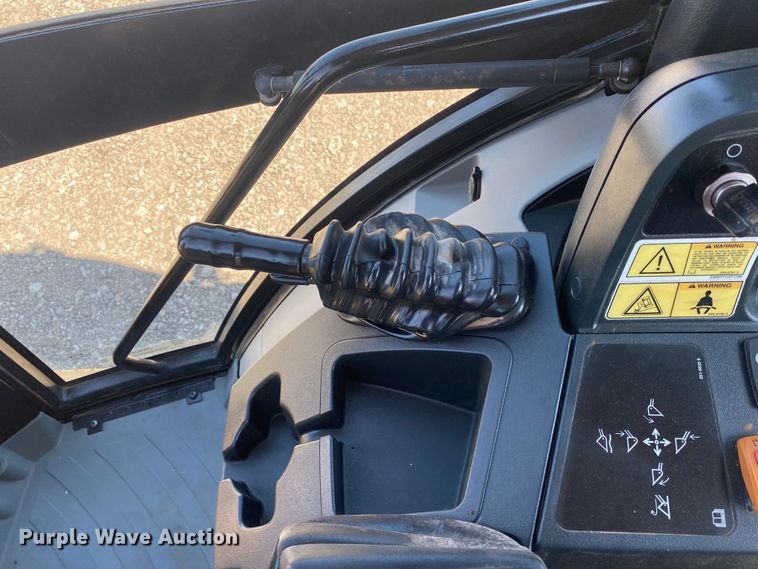 image for item JW9395 2011 Caterpillar 420E  backhoe