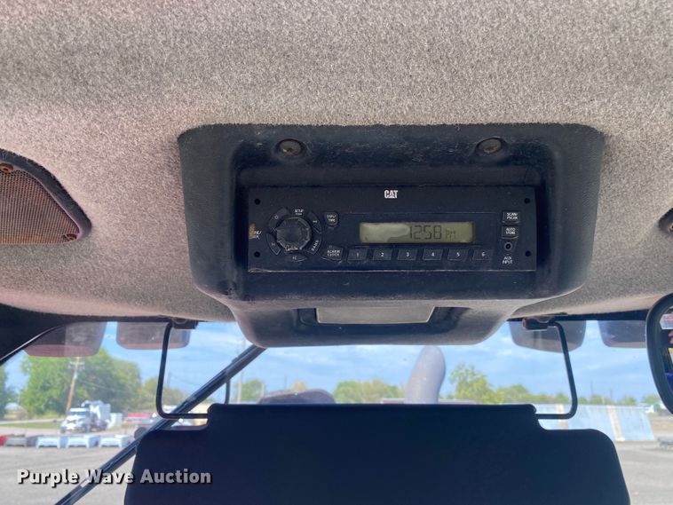 image for item JW9395 2011 Caterpillar 420E  backhoe