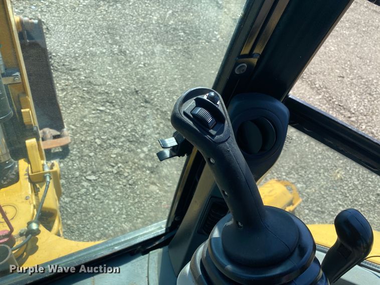 image for item JW9395 2011 Caterpillar 420E  backhoe