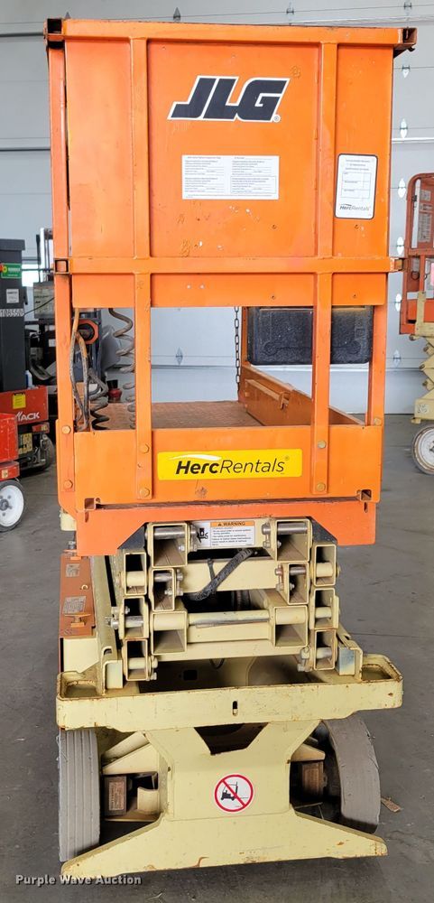 image for item JZ9051 2016 JLG 1932RS  scissor lift