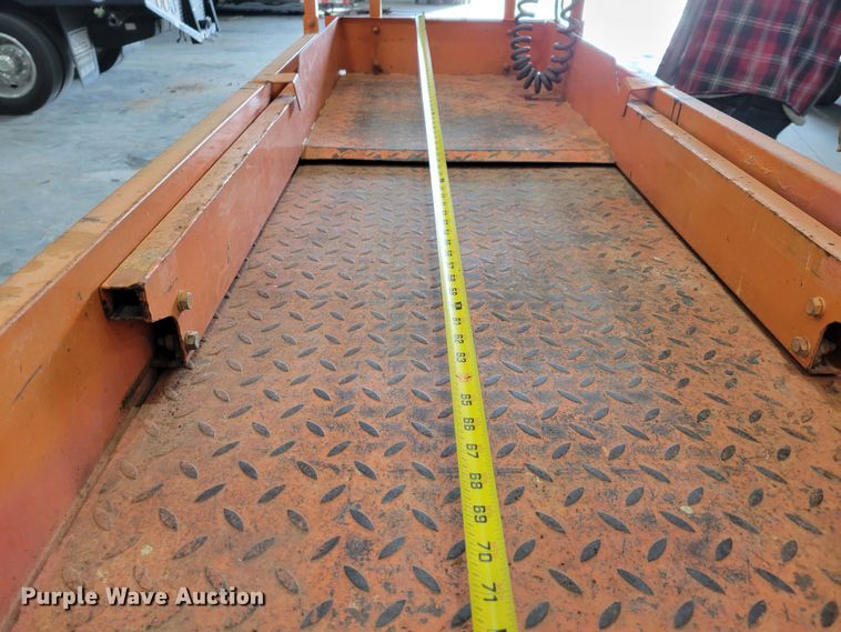 image for item JZ9051 2016 JLG 1932RS  scissor lift