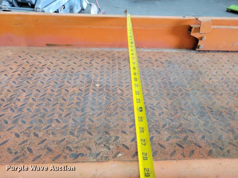 image for item JZ9051 2016 JLG 1932RS  scissor lift