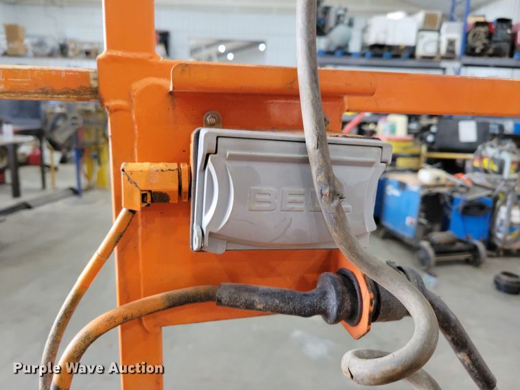 image for item JZ9051 2016 JLG 1932RS  scissor lift