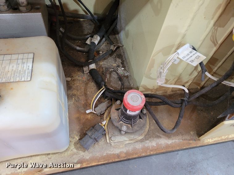 image for item JZ9051 2016 JLG 1932RS  scissor lift