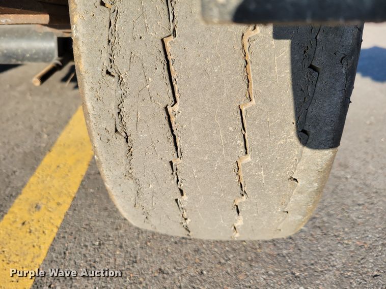 image for item JZ9058 Jacobsen Cushman  utility vehicle