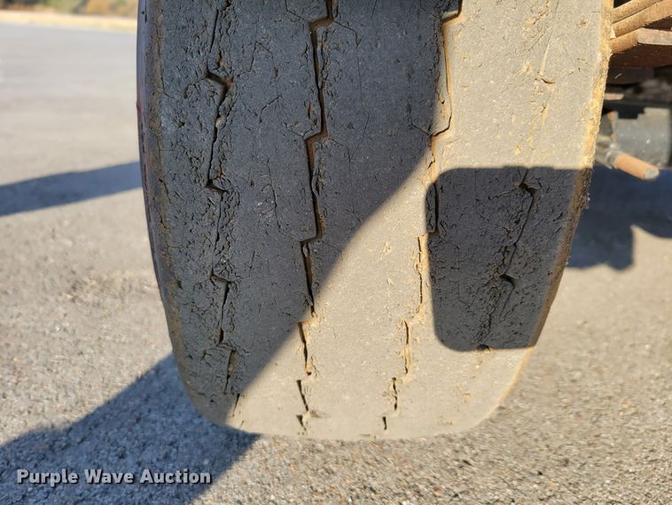 image for item JZ9058 Jacobsen Cushman  utility vehicle