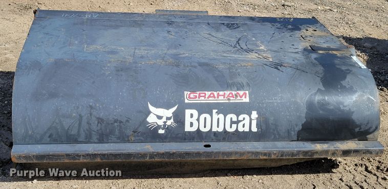 image for item JZ9108 2010 Bobcat 72 Sweeper  skid steer sweeper