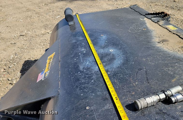 image for item JZ9109 2018 Caterpillar BP118C  skid steer sweeper