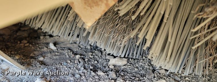 image for item JZ9109 2018 Caterpillar BP118C  skid steer sweeper