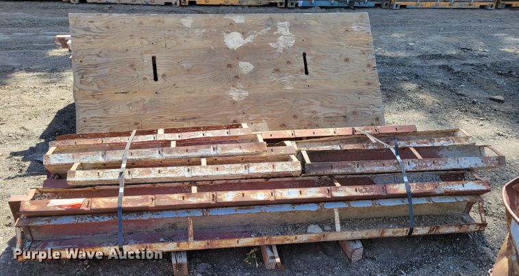 image for item JZ9112 Approximately 50 Symons concrete forms