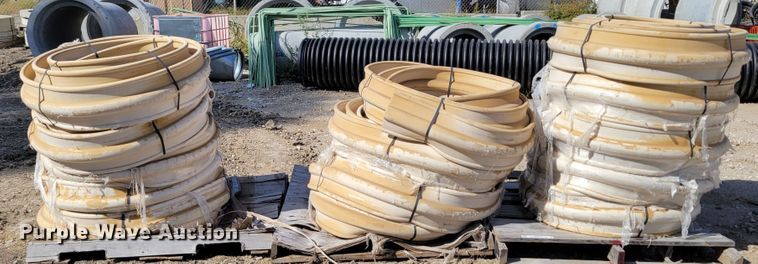 image for item JZ9114 Approximately 14 rolls of PVC waterstop