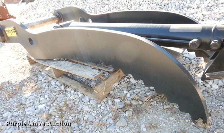 image for item KF9448 Trojan 20T-80  hydraulic excavator thumb