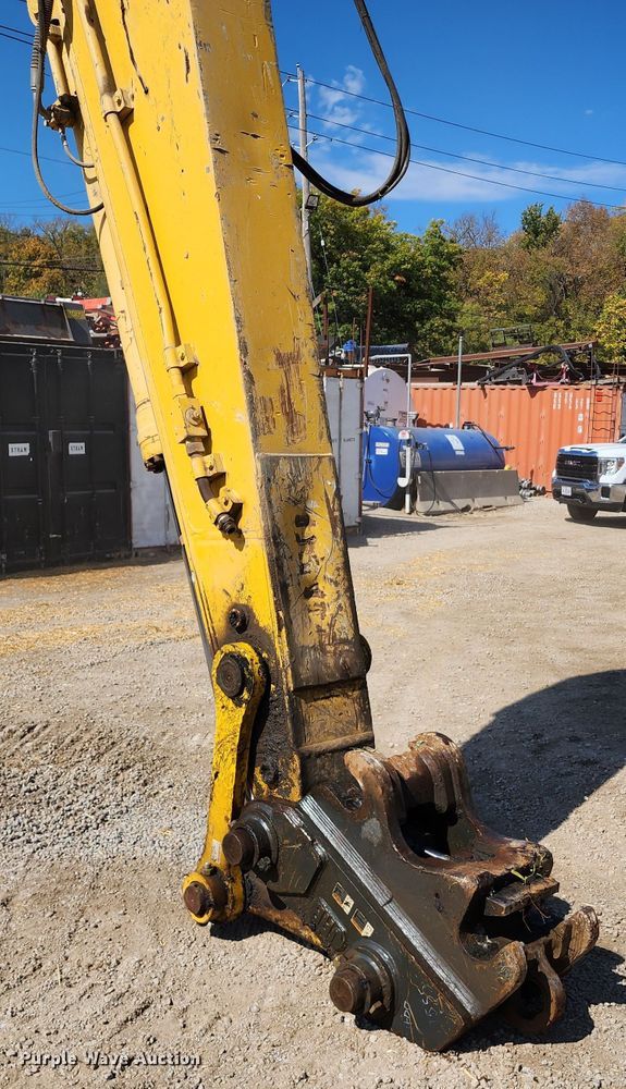 image for item KH9203 2007 Komatsu PC400LC-7  excavator