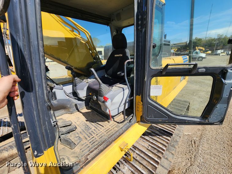 image for item KH9203 2007 Komatsu PC400LC-7  excavator