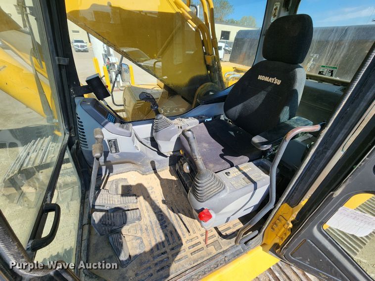 image for item KH9203 2007 Komatsu PC400LC-7  excavator