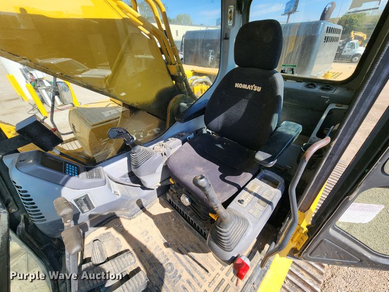 image for item KH9203 2007 Komatsu PC400LC-7  excavator