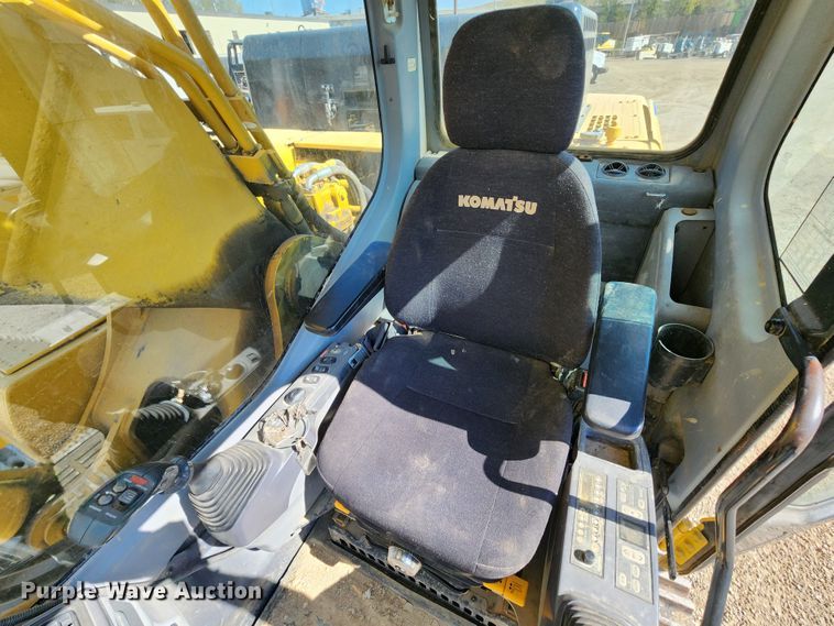 image for item KH9203 2007 Komatsu PC400LC-7  excavator