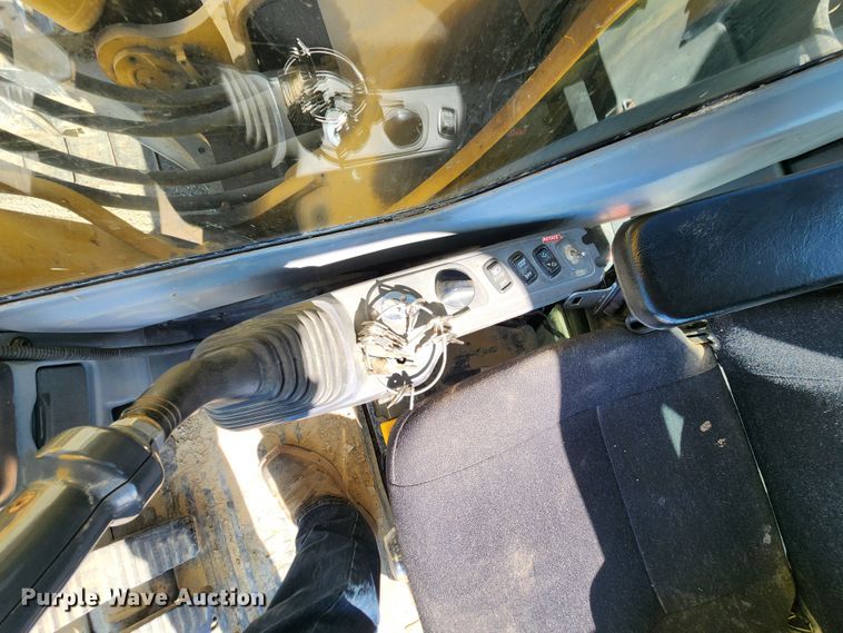 image for item KH9203 2007 Komatsu PC400LC-7  excavator