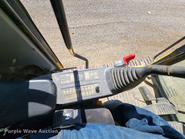 image for item KH9203 2007 Komatsu PC400LC-7  excavator