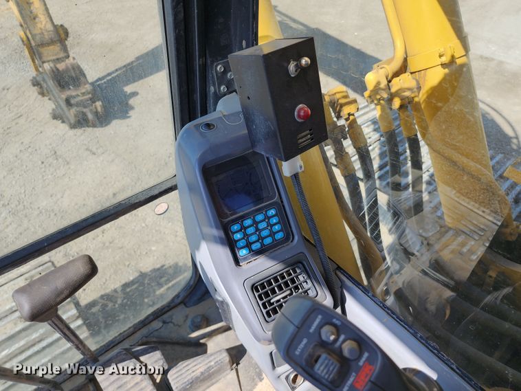 image for item KH9203 2007 Komatsu PC400LC-7  excavator