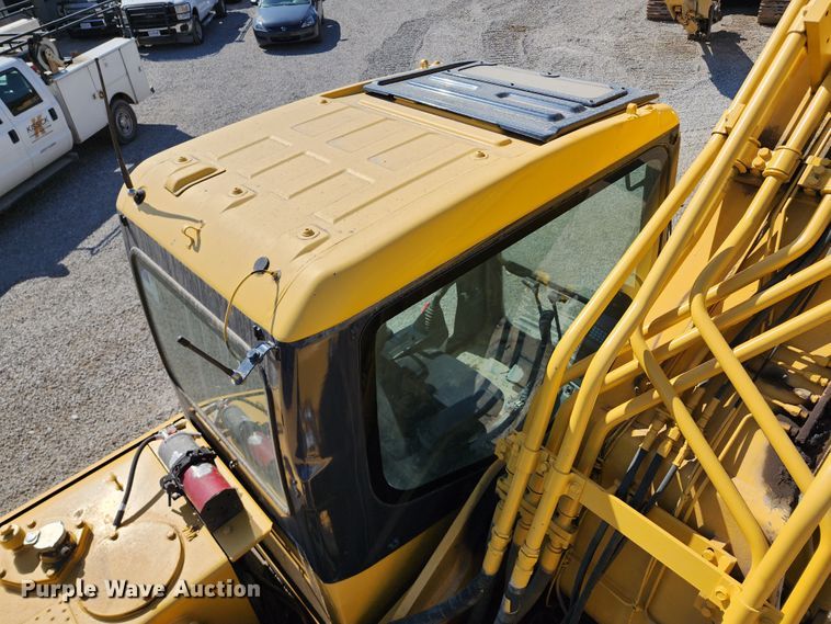 image for item KH9203 2007 Komatsu PC400LC-7  excavator