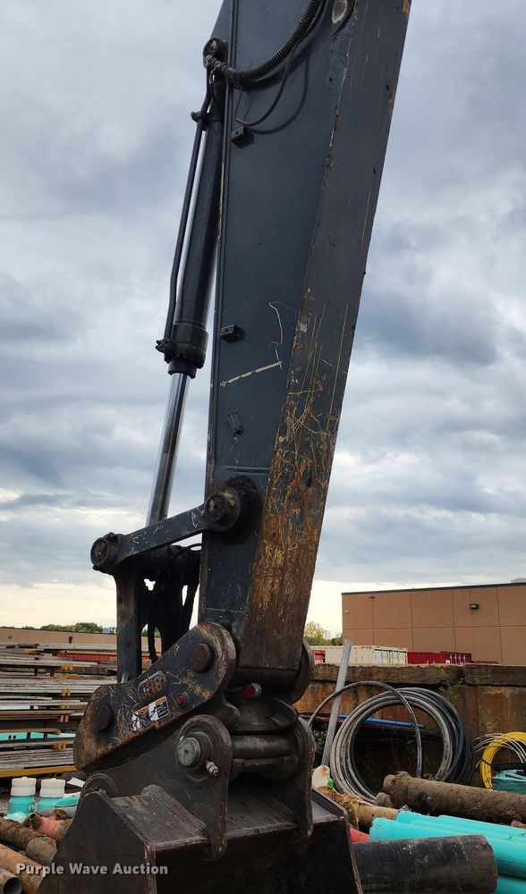 image for item KH9206 2014 John Deere 350G LC  excavator