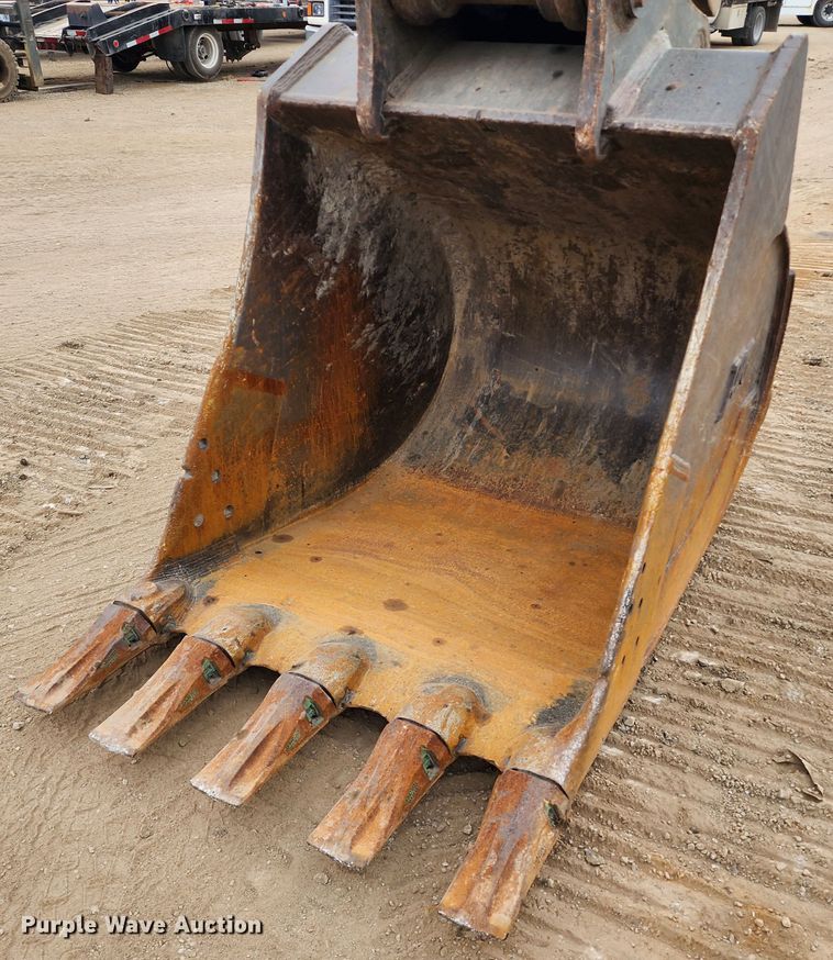 image for item KH9206 2014 John Deere 350G LC  excavator