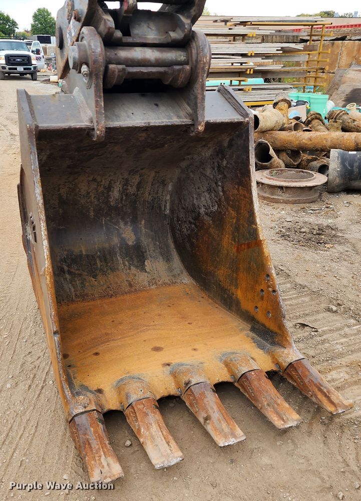 image for item KH9206 2014 John Deere 350G LC  excavator