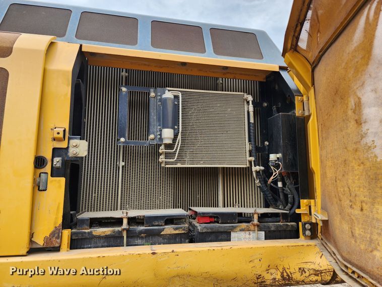 image for item KH9206 2014 John Deere 350G LC  excavator