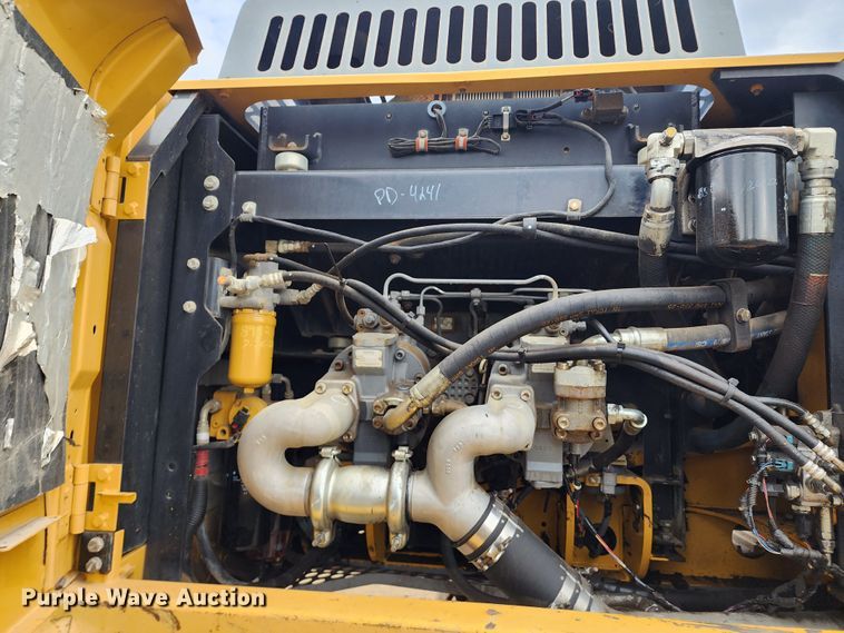 image for item KH9206 2014 John Deere 350G LC  excavator