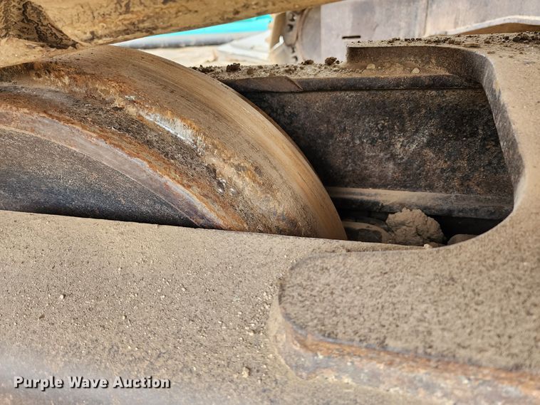 image for item KH9206 2014 John Deere 350G LC  excavator